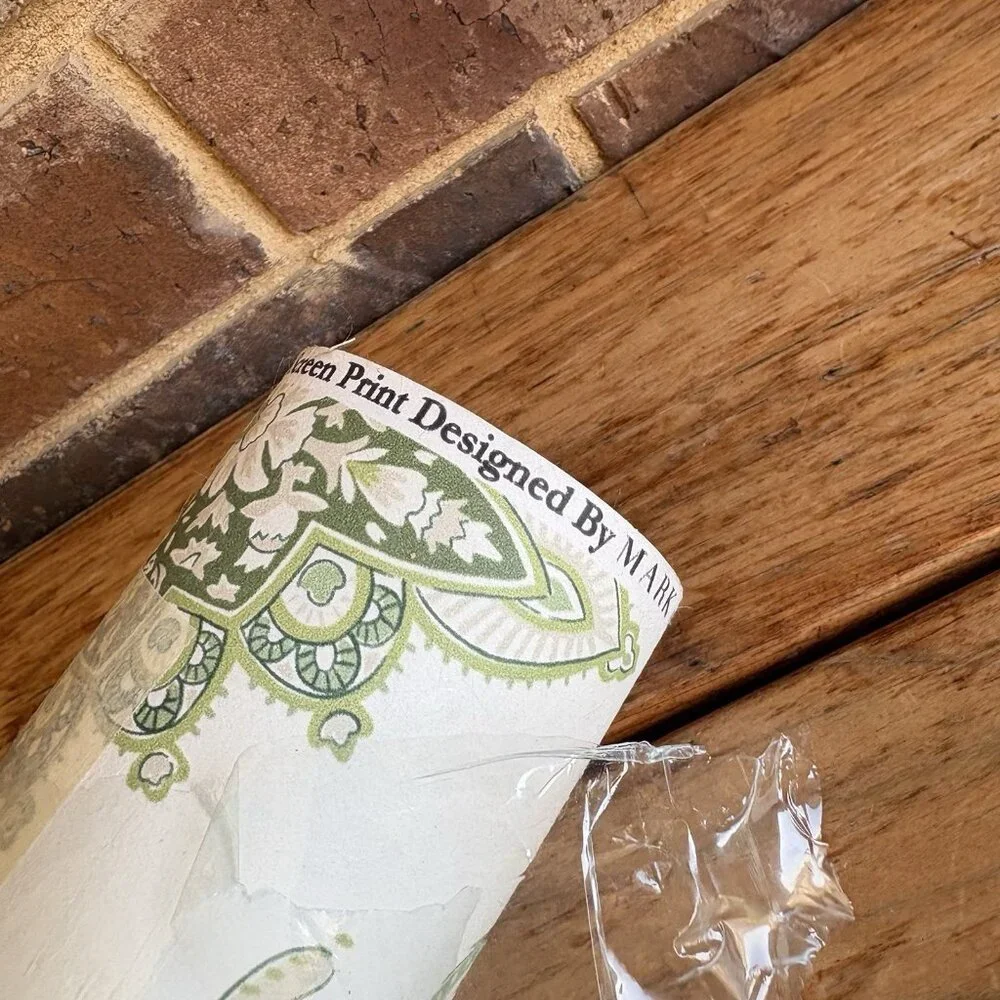 Mark D. Sikes Montecito Medallion Leaf Green Wallpaper 10 Yds New Open Box
